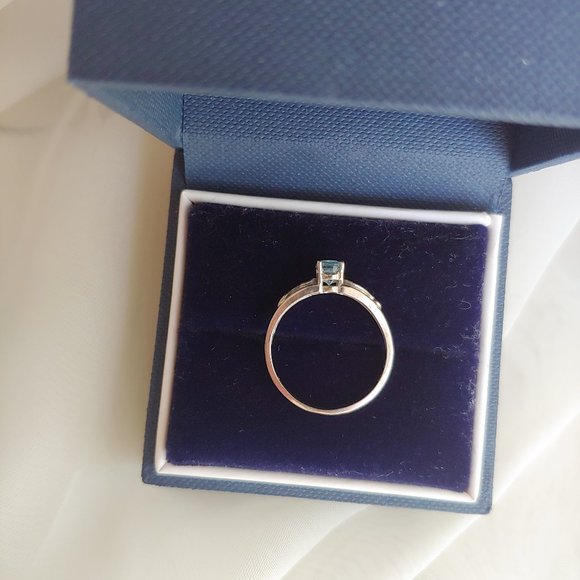 Elegant Light Blue Ring - Size 6.5 or 7 - Picture 5 of 5